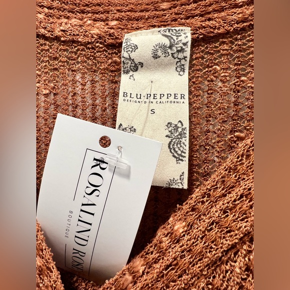 Light weight thin sweater material. NWT - Picture 3 of 3